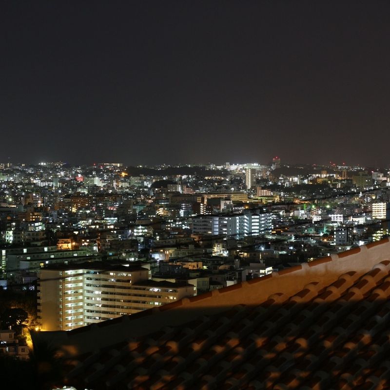 shurijo在晚上和那霸市夜景,冲绳岛