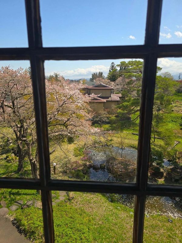 Creating a "lazy room" in Japan for under 10,000 yen photo