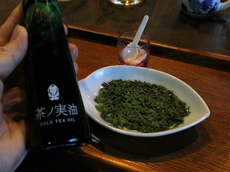 林夏子の「はてしないお茶物語」　vol.9　お茶を楽しみ茶縁をつなぐ場所～森内茶農園土間カフェ photo