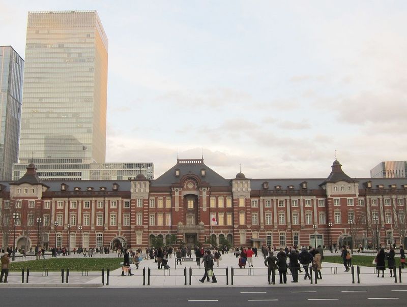 Best viewing spots for Tokyo Station photo