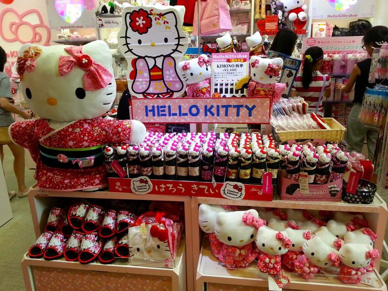 A freebie for Hello Kitty fans in Tokyo photo
