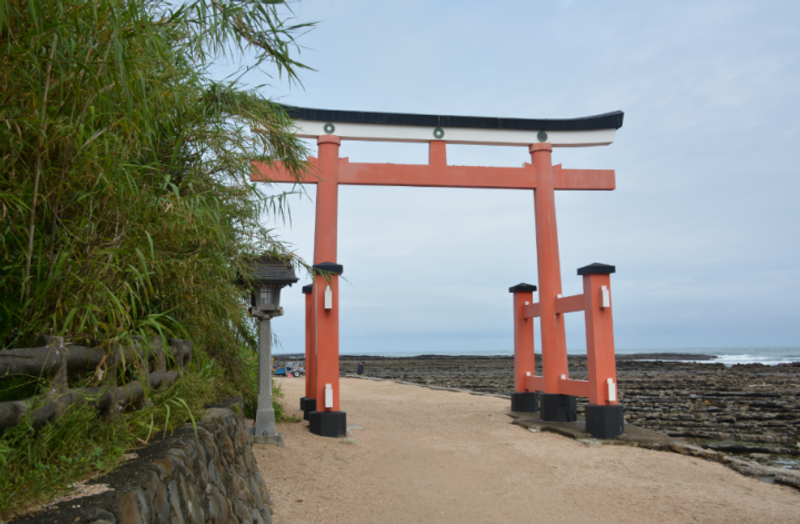 Dois santuários incríveis na costa de Miyazaki photo