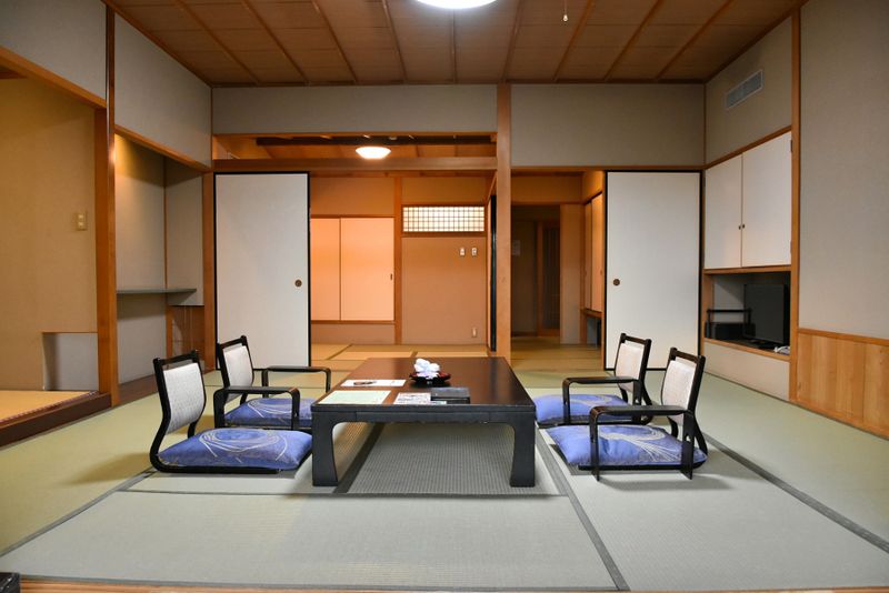 Upgraded to a lux Japanese-style cottage - Yumura Onsen, Kofu photo