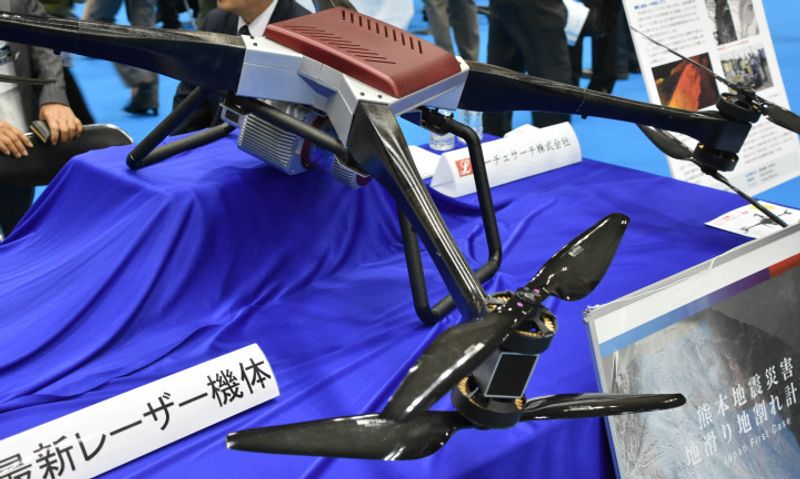 Japan Robot Week 2016 switches on at Tokyo Big Sight photo