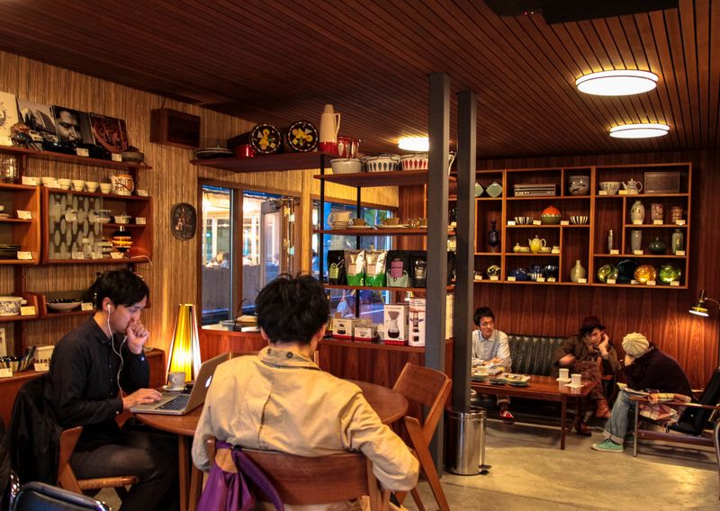 3 of my favorite Tokyo coffee shops (with free wifi!) photo