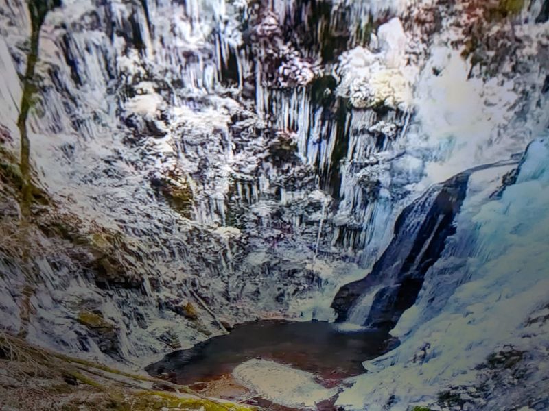 Icicle season has started near Tokyo photo