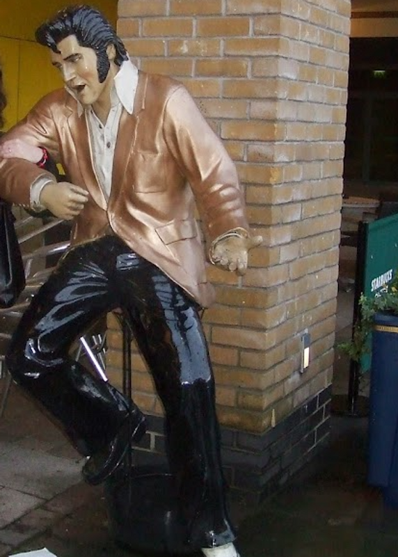 The pompadours never left - rockabilly still lives on in Japan photo