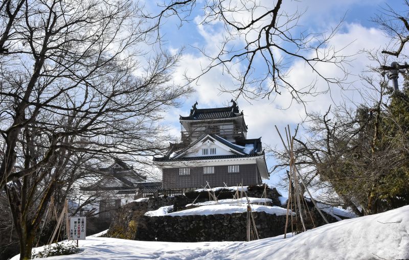 Echizen Ono castle, town and clear spring water, Fukui Pref. photo