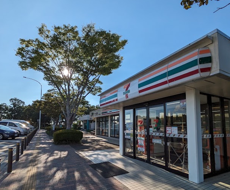 7/11 - A Fitting Day for Japan's Most Iconic 'Konbini' photo
