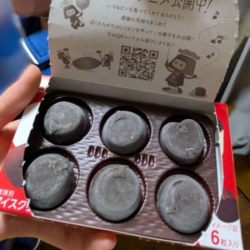 The correct way to eat Pino! photo