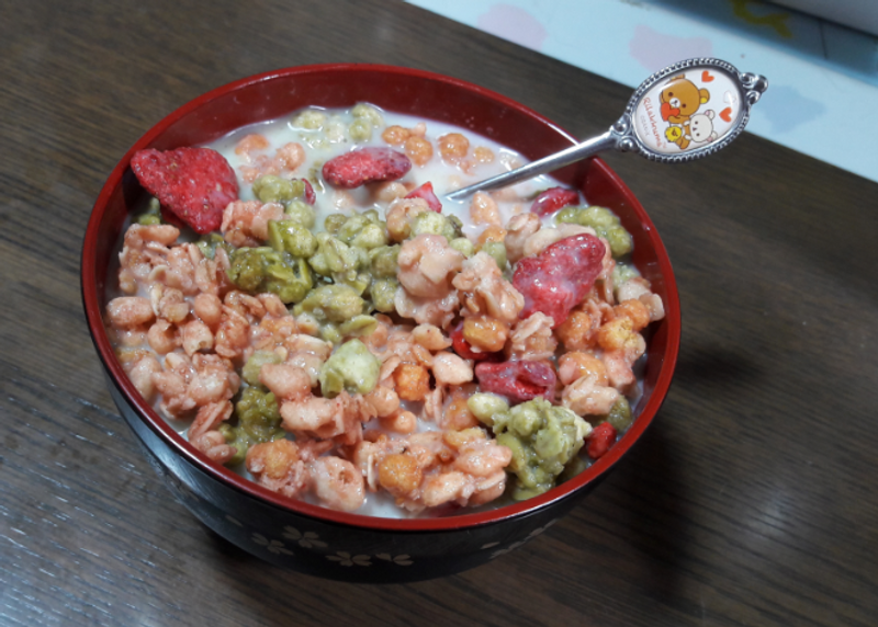 Japanese style granola for breakfast photo
