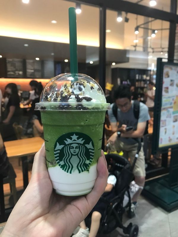 Starbucks Matcha S'mores Frappuccino... Not as Gross as it Sounds photo