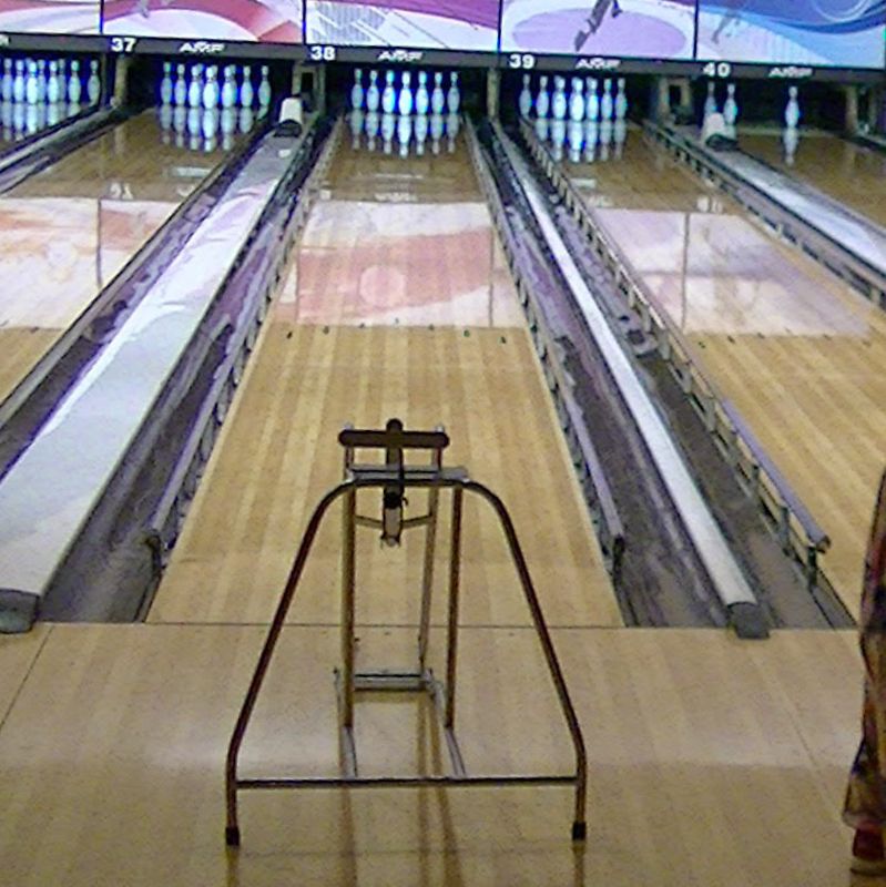 Rainy season ideas: ⑪ bowling photo