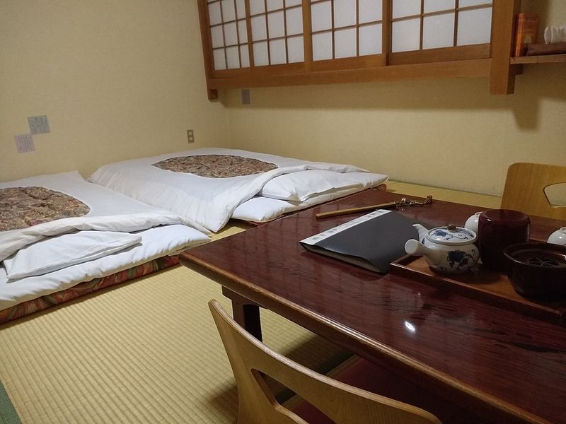 How and where to stay when you travel in Japan photo