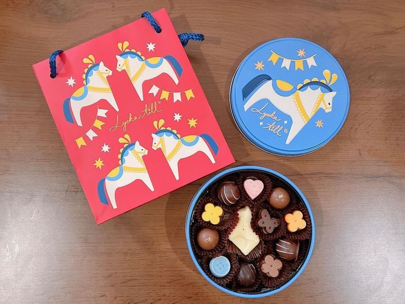 Adorable chocolates from Morozoff photo