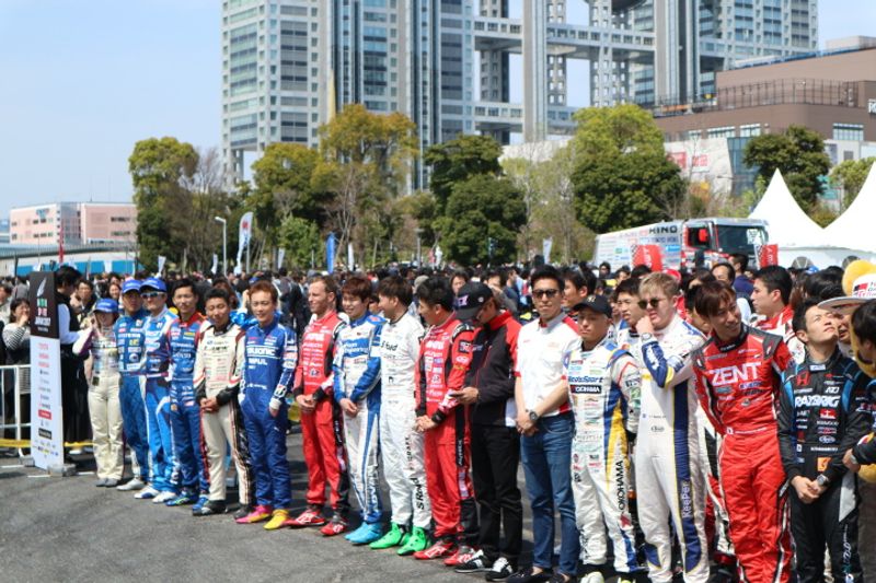 Motor Sport Japan 2017 revs up in Odaiba - images photo