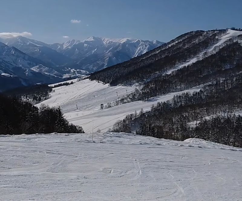 Another foreigner death from back country skiing photo