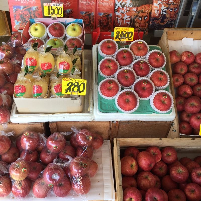 An apple a day keeps the doctor away: your best bets for apple picking in Japan photo