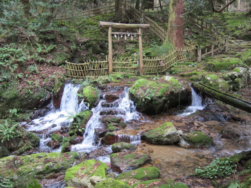 Uriwari waterfall in Fukui photo