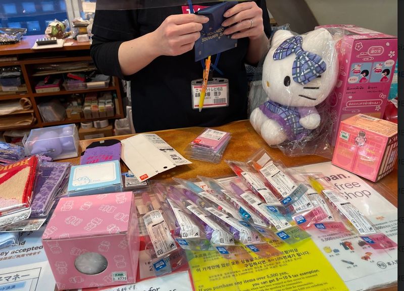 Hello Kitty Shopping Adventure Episode 2: Sapporo photo