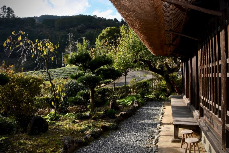 300-year-old home in rural Shizuoka continues to extend warm welcome photo