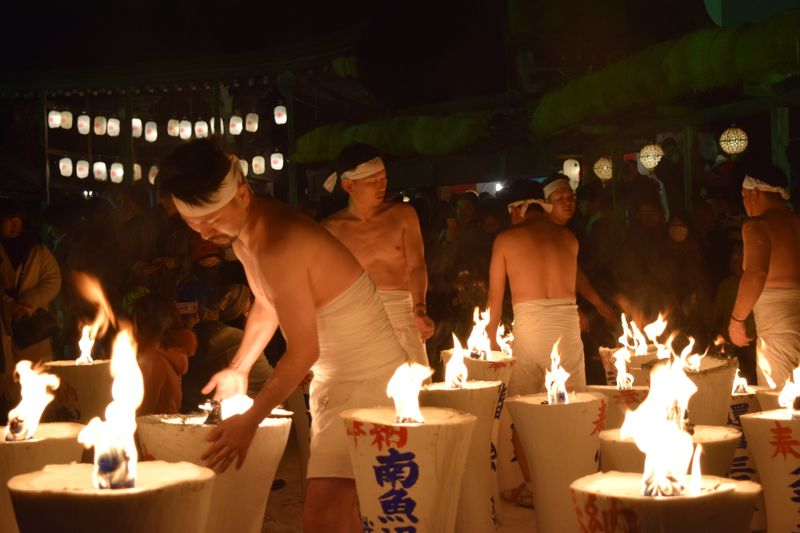新潟の奇妙なイベント：裸のプッシングフェスティバル photo