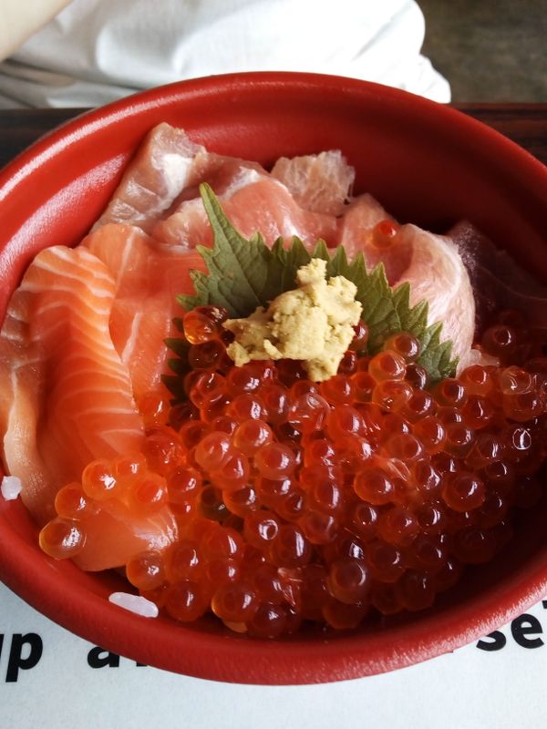 Sushi fresco no Karato Ichiba photo