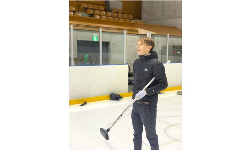 Giving curling in Japan an extra boost of cool photo