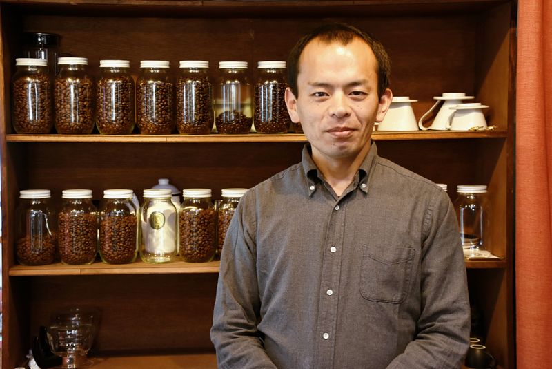 Young man pursues rural life in tea-growing Shizuoka, by serving coffee photo