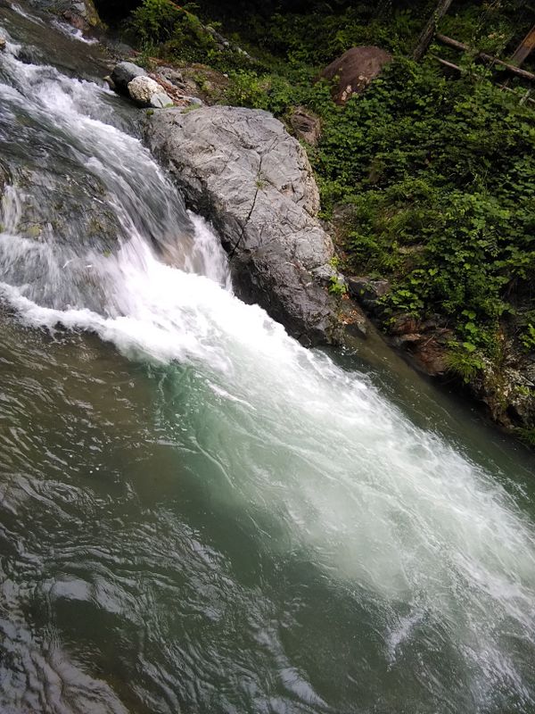 Rainy season ideas: ⑨ waterfall viewing - with caution photo