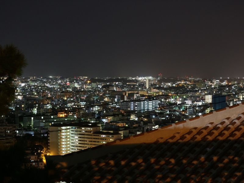 夜のシュリジョ、沖縄の那覇市の夜景 photo