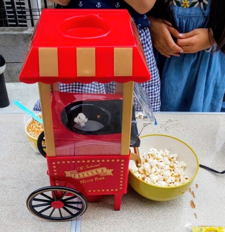Popcorn day photo
