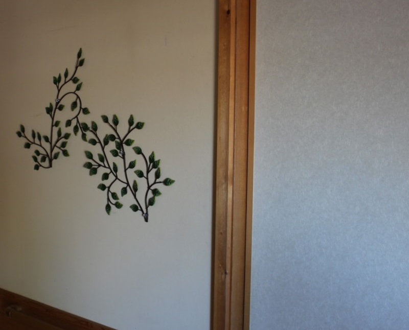 Easy DIY wallpapering options in Japan photo