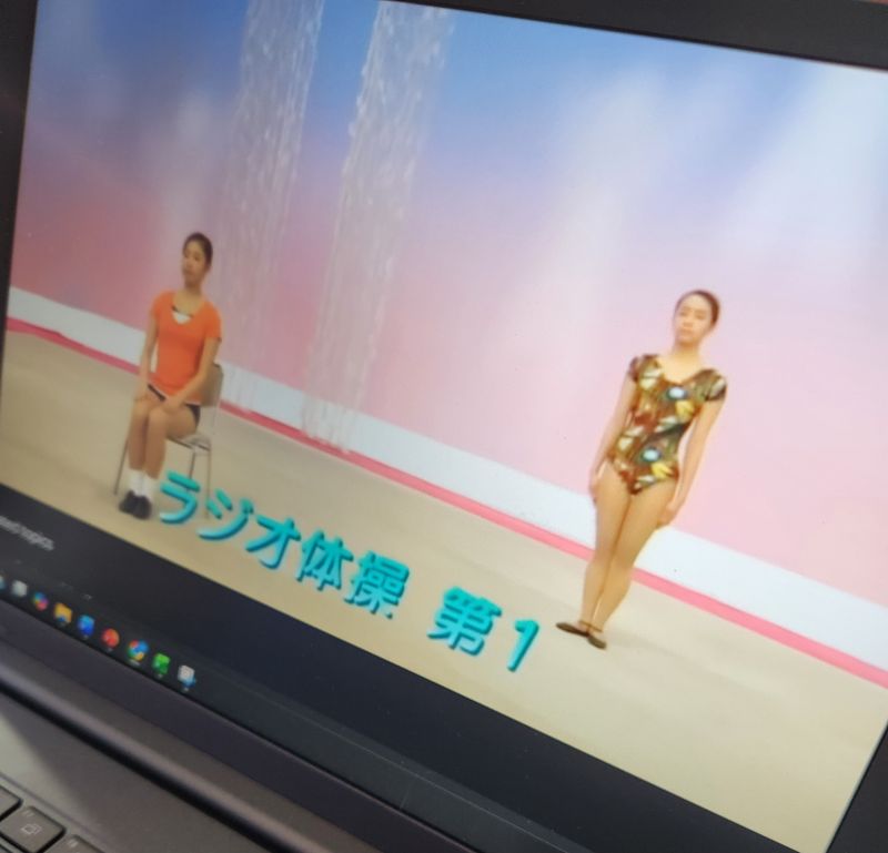 Healthy winter habits in Japan: Radio Taiso photo