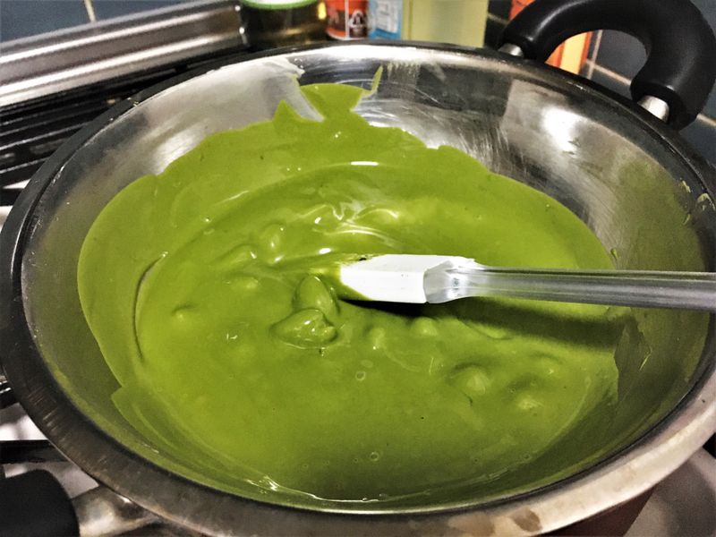 Making Shizuoka Matcha-Flavored Chocolates photo