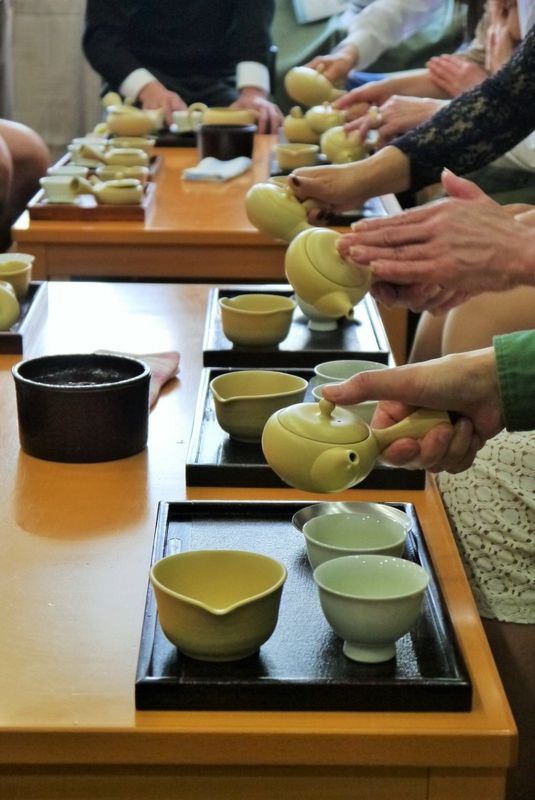 しずおかＯ－ＣＨＡプラザで、静岡茶サービスと体験ミニ講座 photo