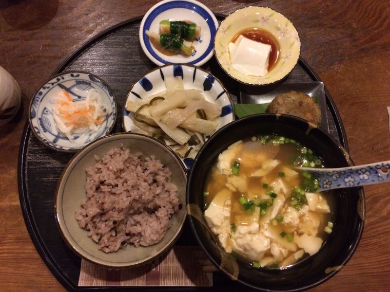 Pour ceux qui veulent profiter de repas plus sains à Okinawa photo