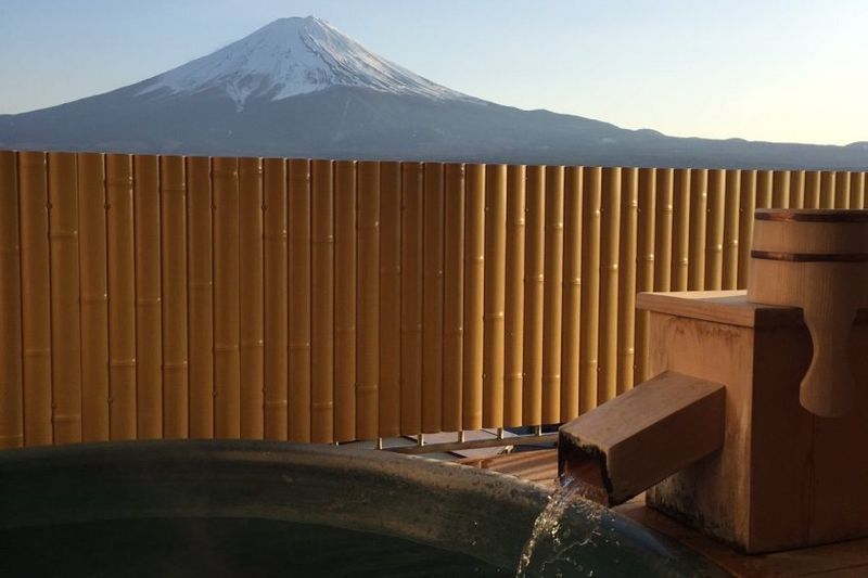Onsen as a way to acclimate to summer's heat photo
