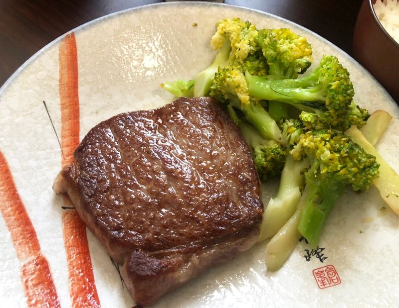 Eating In: Perfect A5 Miyazaki Wagyu Steaks! CAUTION: Don't Read If Hungry photo