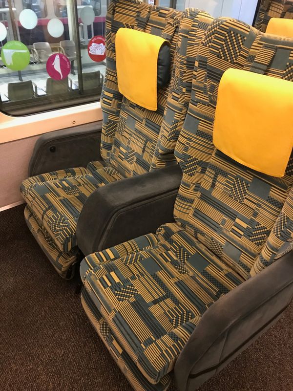 Unreserved, Reserved, and Green Seats - shinkansen cabins explained photo