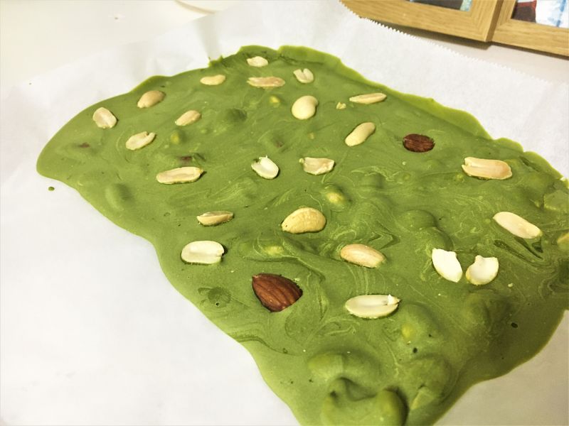 Making Shizuoka Matcha-Flavored Chocolates photo