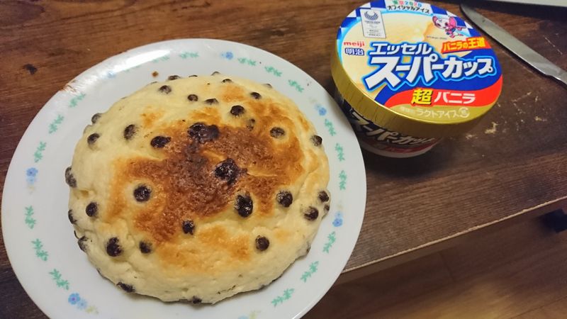 How to Make Ice-cream Melon-pan Sandwich photo