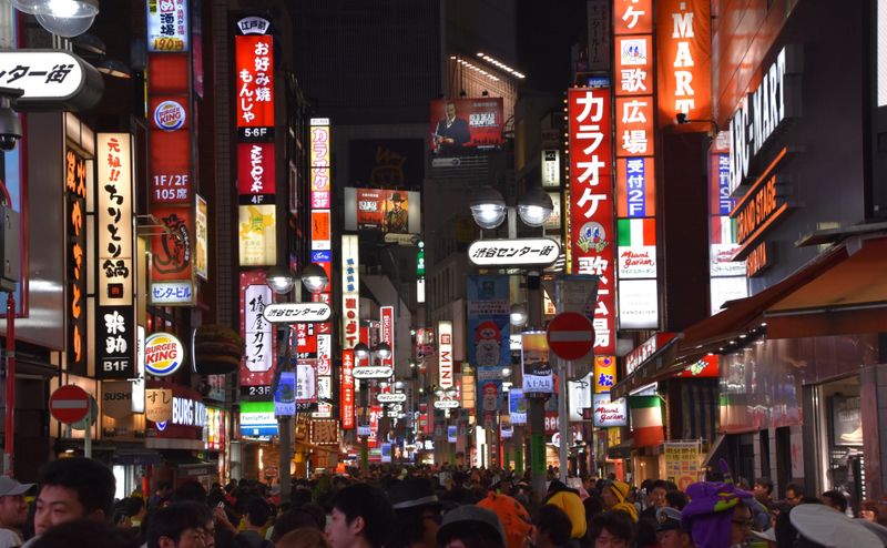 Haunted by Halloween chaos Shibuya authorities bring back ban on street drinking photo