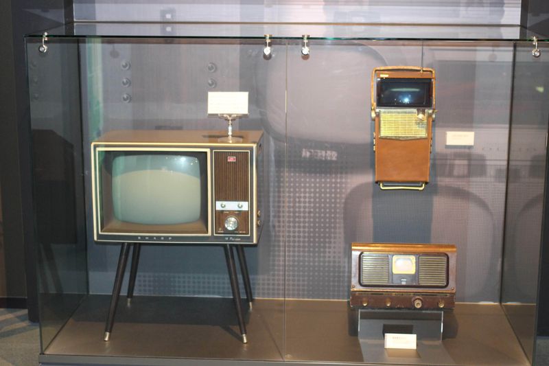 The founding of commercial broadcasting in Japan photo
