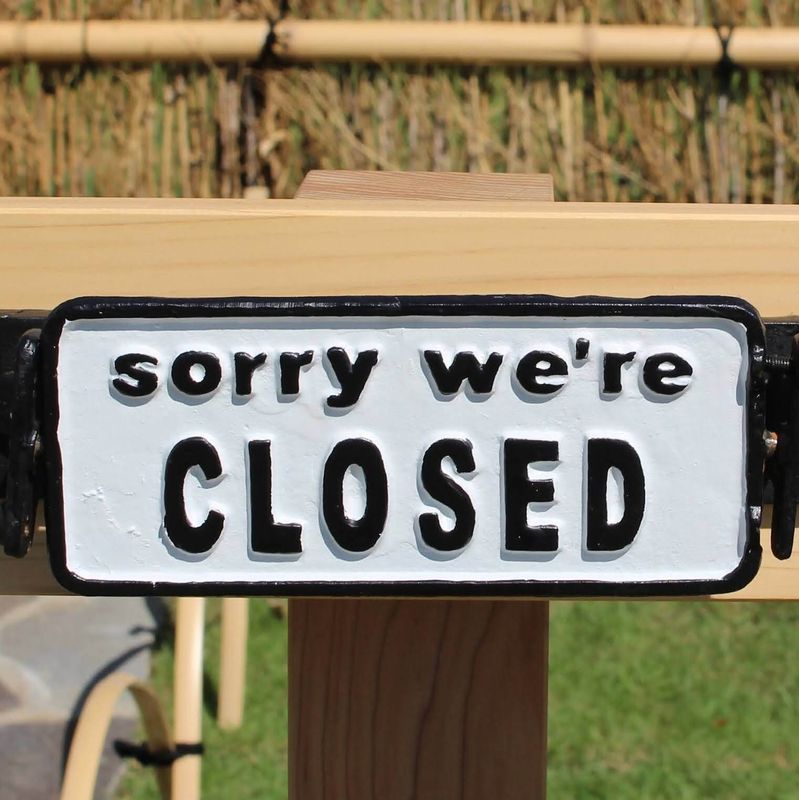 Why is there so much "gakkyu-heisa" in Japan? photo