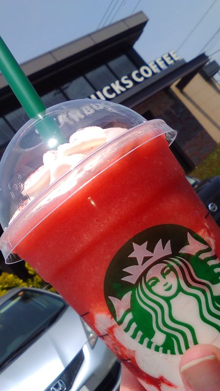 Starbucks Strawberry Frappuccino photo