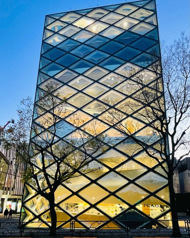 AI as a new shopping influence in Japan photo