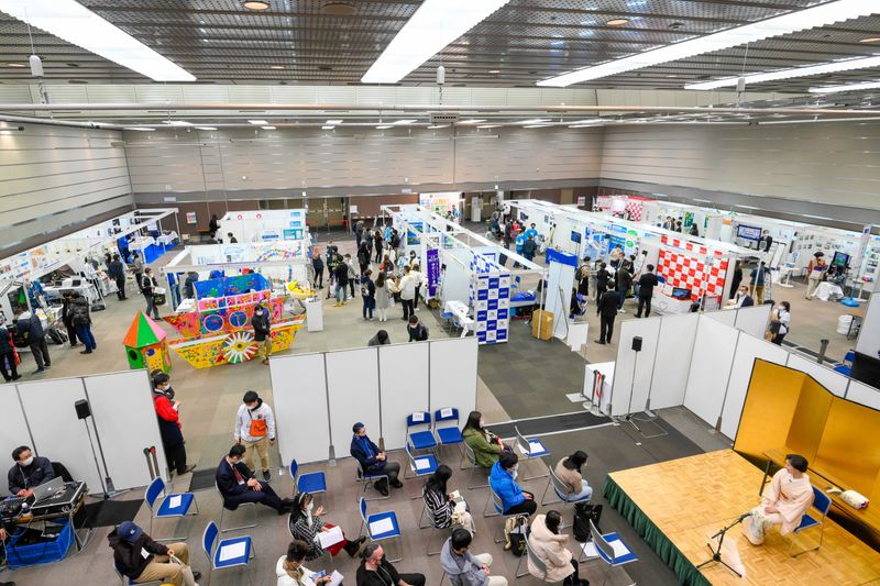 A Exposição Internacional de Estudantes, a primeira do gênero, realizada em Osaka photo