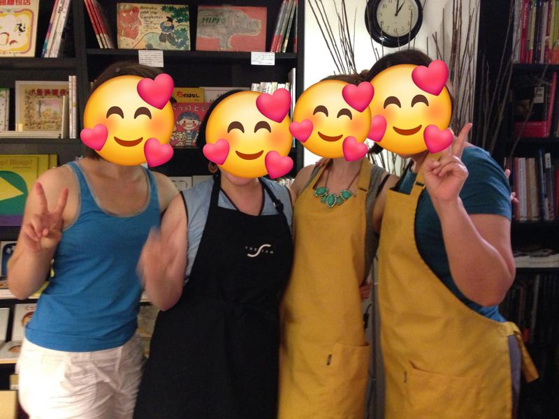 Avenues for making friends in Japan photo