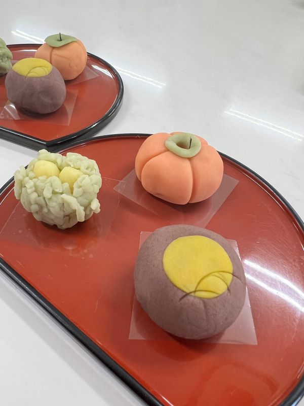 Making autumn themed wagashi photo